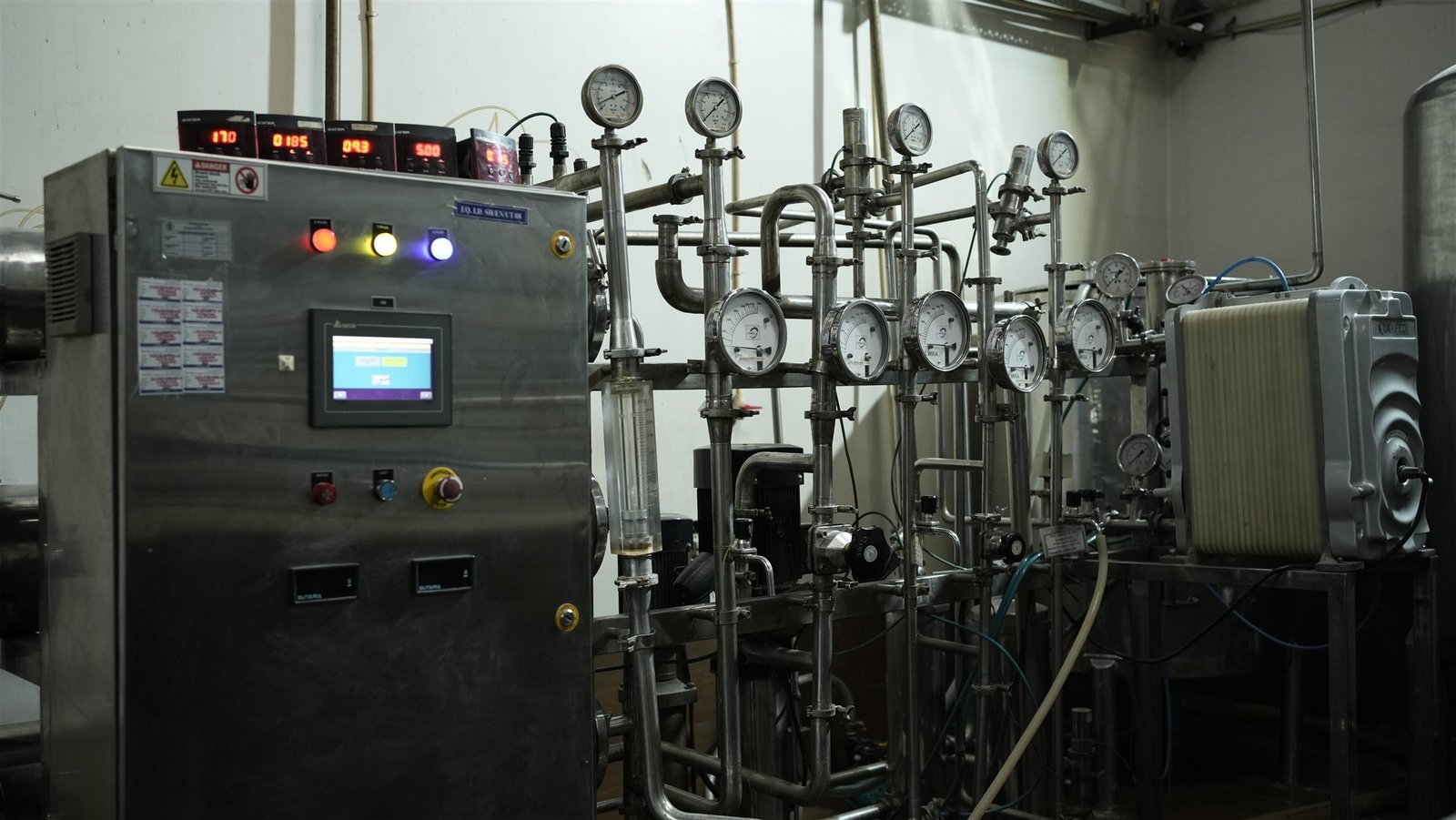 Shiv Healthcare purified water system and processing equipment